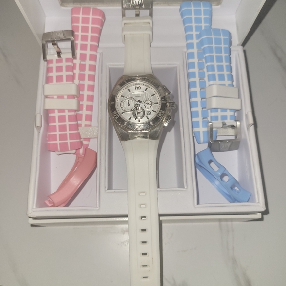 Technomarine 112024 Cruise Pink Blue White Silicon - Picture 1 of 11